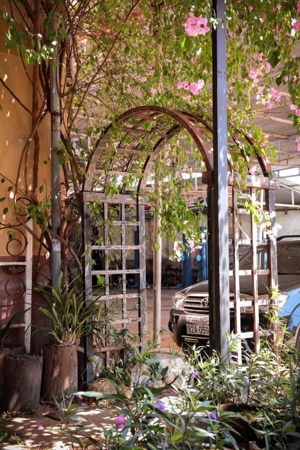 Y.O Inn Tỉnh Kontum Zewnętrze zdjęcie